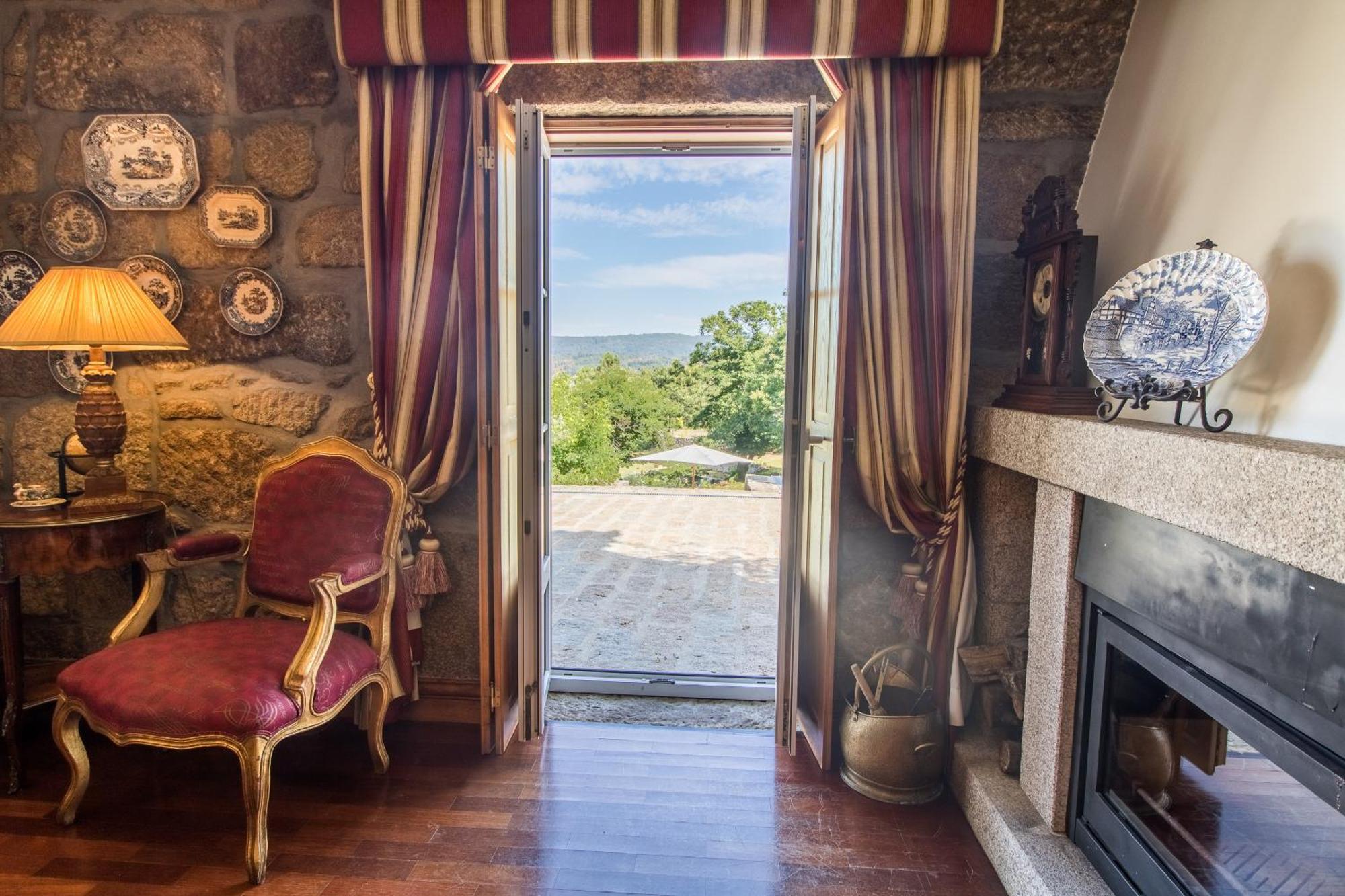 The Fox House - Private Villa & Nature Sao Pedro do Sul Exterior photo